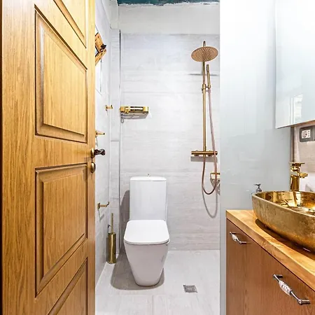 Mosaic Of 2 Stories In Stone, Views & アパート